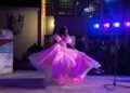 WhatsApp Image 2025 09 26 at 4.28.05 PM Op 4 oktober organiseert HB Media de derde editie van Pride Drag Race Suriname in het Thalia Theater. Het evenement viert dragkunst, zelfexpressie en queer joy. Met coaching, performances en een inclusieve sfeer biedt het een podium aan lokaal talent. Pride Drag Race bevordert zichtbaarheid, acceptatie en culturele diversiteit in Suriname.