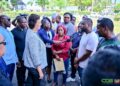ex medewerkers Newmont 02 Een groep afgevloeide Newmont-medewerkers heeft donderdag 18 september 2025 een petitie aangeboden aan president Jennifer Simons. Zij vragen haar om tussenkomst in verband met de 38 procent belasting die zij over hun afkoopregeling moeten betalen.