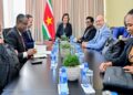 president IMF Het Internationaal Monetair Fonds (IMF) beschouwt Suriname als een land in een zeer belangrijke fase van zijn ontwikkeling en zegt bereid te zijn om het land breed te ondersteunen. Dat werd woensdag 10 september bevestigd tijdens een beleefdheidsbezoek van een IMF-delegatie aan president Jennifer Simons.