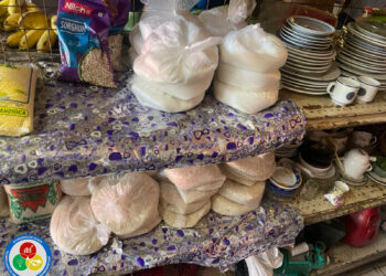 1 De Economische Controle Dienst (ECD) heeft woensdag een supermarkt aan de Van Idsingastraat tijdelijk laten sluiten wegens onhygiënische omstandigheden, ontbrekende prijsaanduidingen en het gebruik van niet-gekeurde weegschalen. De maatregel is genomen in het belang van de volksgezondheid.