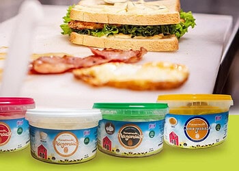 4 Rogom Eier Salades Het programma Suriname’s Growth Enterprises (SURGE), uitgevoerd door het ministerie van Economische Zaken, Ondernemerschap en Technologische Innovatie en gefinancierd door de Wereldbank, blijkt een krachtige aanjager voor mkmo’s in de agro- en voedselverwerkende sector.