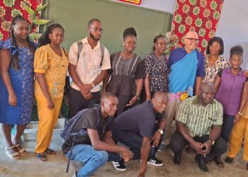 559315771 1240587944780217 3095460971156204070 n Op Wereldlerarendag 2025 spreekt onderwijsminister Dirk Currie zijn waardering uit voor Surinaamse leerkrachten. Hij onderstreept dat de toekomst van kinderen en het land vraagt om hechte samenwerking tussen scholen, ouders en de bredere samenleving....