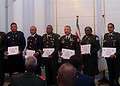 Negen officieren ronden hoogste militaire stafopleiding af 2 571224170 122222488214121783 2893438922764367212 n Negen officieren van het Nationaal Leger hebben de Bevelvoering- en Staf Cursus (25-01), de hoogste militaire opleiding in Suriname, succesvol afgerond. De tien maanden durende opleiding bereidt majoors en kapiteins voor op strategische leidinggevende functies binnen de krijgsmacht.