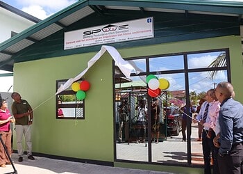 Foto Dependance SPWE 1 1536x1023 1 The Productive Work Units Foundation (SPWE) officially opened its fully renovated branch on Sinaasappelstraat on Friday, October 24, 2025. With the reopening, SPWE aims to support more entrepreneurs with workspaces, coaching, and training to encourage sustainable entrepreneurship.