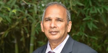 IBRAHIM Op 4 november kiezen in Brasilia de ministers van Landbouw van de Amerika’s – waaronder de 14 lidstaten van de Caribbean Community – een nieuwe directeur-generaal van het Inter-American Institute for Cooperation on Agriculture (IICA). Deze verkiezing is van groot belang voor de toekomstige positie van deze instelling, die een sleutelrol speelt bij het vormen van landbouwbeleid. Het gaat daarbij vooral om het verdiepen van het werk op gebieden die de toekomst van de landbouw zullen bepalen: biotechnologie en levenswetenschappen, informatietechnologie en data science, robotica, engineering en artificiële intelligentie. Die moeten samen leiden tot het dichter bij elkaar brengen van twee doelen die vroeger tegengesteld leken: hogere productiviteit en duurzaamheid.