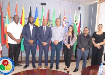 IMG 1176 1536x1024 1 Het ministerie van Economische Zaken, Ondernemerschap en Technologische Innovatie (EZOTI) heeft op dinsdag 7 oktober 2025 een constructief overleg gevoerd met het Caribbean Development Fund (CDF). Centraal stonden samenwerking, duurzame productie en innovatie om de industriële ontwikkeling en werkgelegenheid te versterken...