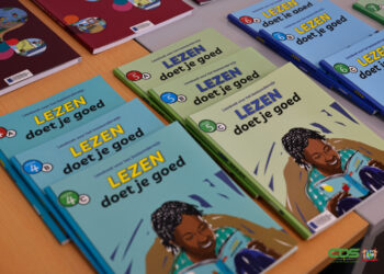 Schoolportaal 2 1536x1024 1 Heel wat ouders moeten schoolboeken voor hun kinderen kopiëren, omdat de scholen geen boeken meer hebben. “Ik kan dit mij niet voorstellen”, zegt een boze ouder, die extra maakt.