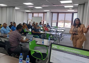 Screenshot 2025 10 26 083114 De Nationale Ontwikkelingsbank van Suriname (NOB) en de Vereniging Surinaams Bedrijfsleven (VSB) hebben op donderdag 23 oktober een informatiesessie gehouden voor VSB-leden. Doel: ondernemers helpen betere toegang te krijgen tot kapitaal, tegen gunstiger voorwaarden dan commerciële banken...
