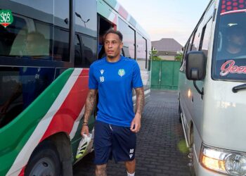 Tjaron Cherry SVB collectie Tjaronn Chery is dankzij een EU-sticker weer speelgerechtigd voor NEC en kan zaterdag tegen Excelsior in actie komen, mogelijk volgen meer spelers ....