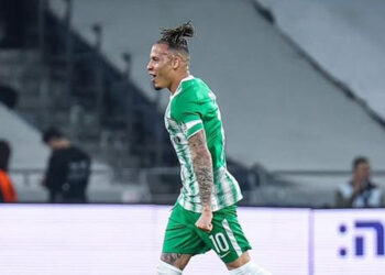 Tjaronn Chery VOETBALLER SURINAME Natio-aanvaller Tjaronn Chery droomt om uit te komen op het WK met Suriname. Chery werd voor het eerst in twee jaar weer opgeroepen voor het nationale elftal van Suriname dat zich hopen te plaatsen voor de wereldkampioenschappen.