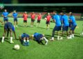 Training Natio1 Doelpunten maken is altijd het moeilijkste ding in voetbal. Nog moeilijker is scoren wanneer het moet, wanneer het publiek en het team dat verwachten. Natio moet vrijdag winnen om zijn koppositie in Groep-A te behouden. Wie werkt de ballen in het doel en wie zorgt voor de assists? Het goede nieuws is dat Suriname beschikt over aanvallers, middenvelders en verdedigers, die doelpunten kunnen maken.