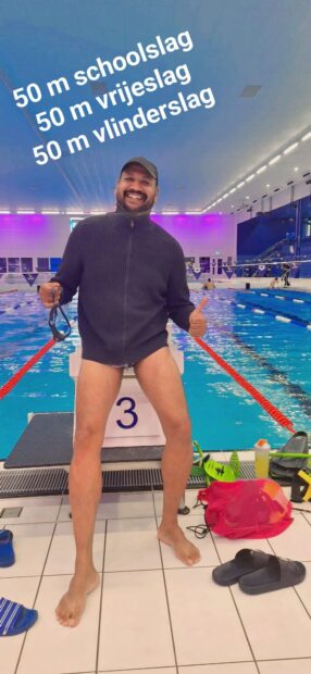 WhatsApp Image 2025 09 30 at 9.17.19 AM Ivan Tai-A Pin heeft op de 50m schoolslag en 50m vlinderslag de tweede plek behaald in de leeftijdscategorie 45+ tijdens de ROM1 regionale masters zwemwedstrijden in Zwijndrecht, Nederland...