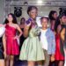 WhatsApp Image 2025 10 03 at 3.59.32 PM Suriname Fashion Model (SFM) organiseert op 9 oktober de tweede editie van het mode-evenement in Ballroom Prince. De rode loper gaat open om 19.00 uur; de show start om 20.00 uur...