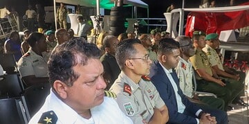 WhatsApp Image 2025 10 30 at 23.08.01 Het Nationaal Leger heeft 18 officieren bevorderd tot een hoger tactisch niveau. De militairen rondden met succes de Voortgezette Officiersopleiding (VOO) af en ontvingen op 30 oktober 2025 hun certificaat bij het Instituut voor Defensie Opleidingen.