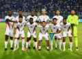 aEttN7NJEFaPX7h6 DIRECTSurinametreftopnieuwElSalvadorinpittigepouleA 002 Het was meer dan zomaar een overwinning. Toen Suriname op 8 september met 2 – 1 van El Salvador won, gebeurde er iets wat verder ging dan drie punten. Op vreemde bodem, tussen vijandig publiek en racistische spreekkoren, bleef Natio kalm.