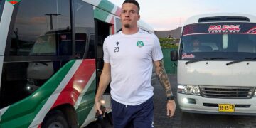 etienne veassen Natio-doelman Etienne Vaessen is opnieuw in beeld bij Feyenoord, zo meldt transferjournalist Mounir Boualin van SoccerNews. De doelman van FC Groningen zou na dit seizoen Justin Bijlow moeten vervangen, die in De Kuip over een aflopend contract beschikt.