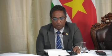 noeralim Minister Mike Noersalim van Landbouw, Veeteelt en Visserij (LVV) zegt dat de agrarische sector onvoldoende profiteert van eerder uitgewerkte beleidsplannen, omdat de uitvoering vaak stokt. “Plannen op papier zijn niet genoeg. Eerlijke uitvoering is cruciaal, en daaraan ontbreekt het helaas soms”, aldus de bewindsman.