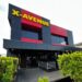 x avenue Na bijna vijf jaar stilte opent het iconisch Surinaamse restaurant X-Avenue op vrijdag 10 oktober opnieuw zijn deuren aan de Ringweg Zuid. Wat ooit begon als een geliefde eetgelegenheid voor authentieke Surinaamse gerechten, is nu herboren als een compleet horecaconcept dat gastronomie, comfort en beleving samenbrengt.