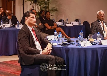 5 nov 2025 National Financial Inclusion 3 De voorzitter van De Nationale Assemblée (DNA), Michael A. Adhin, benadrukt dat financiële inclusie een nationale opdracht is die direct bijdraagt aan duurzame groei, rechtvaardigheid en zelfredzaamheid. Hij sprak hierover bij de opening van de NFIES Workshop & Symposium, georganiseerd door de Centrale Bank van Suriname (CBvS) in samenwerking met de Alliance for Financial Inclusion (AFI).