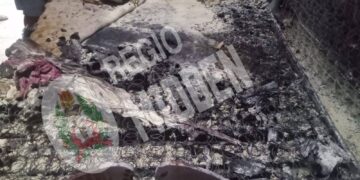 592388839 122299060334011040 3392784967244337160 n Het politiebureau Lelydorp kreeg donderdag 27 november 2025 rond 15.50 uur een brandmelding aan de Indira Gandhiweg, ter hoogte van de eerste winkel na het Singh-pompstation.