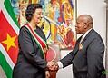 Ricardo Panka beëdigd als ambassadeur in Nederland 2 7b6012dd ff1c 4d48 976b 80de8ce45f83 Op het presidentieel paleis is Ricardo Panka beëdigd als ambassadeur van de Republiek Suriname in Den Haag. President Jennifer Simons onderstreepte tijdens de plechtigheid het belang van een hernieuwde, gelijkwaardige relatie met Nederland, gericht op economische, sociale en culturele samenwerking.