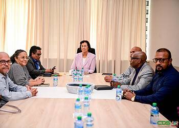 8d06c0a1 72fc 43f8 a2e4 b5d0bf38ae4e President Jennifer Simons heeft op vrijdag 28 november 2025 op het Kabinet van de President de Agro Werkgroep geïnstalleerd. De werkgroep moet de ontwikkeling van de agrosector versnellen door een uitvoeringsplan op te stellen dat gericht is op concrete realisatie en snelle resultaten.