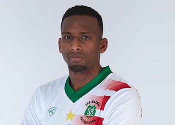 Dion Malone1 Surinaams international Dion Malone heeft een profcontract ondertekend dat hem de rest van dit seizoen aan Telstar verbindt. Dat heeft de eredivisieclub bekendgemaakt. De 36-jarige verdediger speelde tot dusver op amateurbasis voor Telstar.