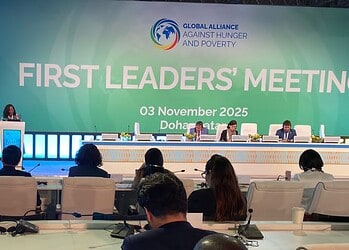 IMG 20251103 WA0066 Suriname heeft tijdens de eerste leidersbijeenkomst van de Global Alliance against Hunger and Poverty in Doha, Qatar, een krachtige oproep gedaan voor een fundamenteel andere aanpak van de wereldwijde armoedebestrijding. Delegatieleider en minister van Sociale Zaken en Volkshuisvesting, Diana Pokie, benadrukte dat het tijd is om af te stappen van versnipperde hulpprogramma’s.