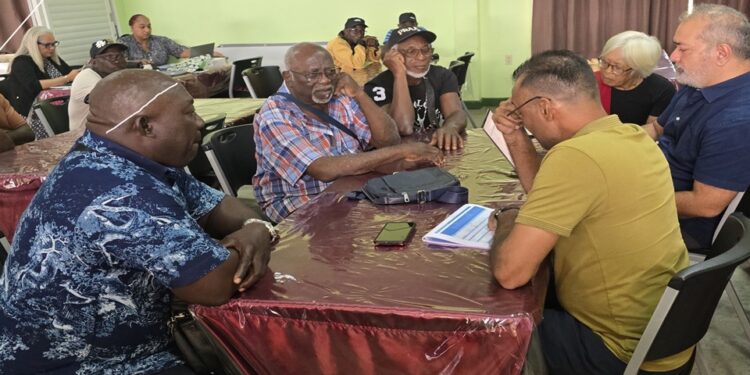 RO energietransitie binnenland Het ministerie van Natuurlijke Hulpbronnen (NH) en het United Nations Development Programme (UNDP) hebben de validatiegesprekken met vertegenwoordigers van binnenlandse gemeenschappen afgerond, als onderdeel van het JET-programma voor duurzame energievoorziening in 21 dorpen.