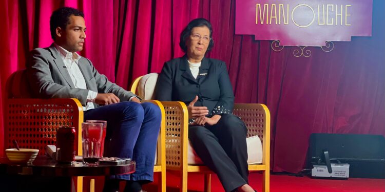 President Simons vraagt in Brazilië om eerlijke en rechtvaardige klimaatfinanciering 1 WhatsApp Image 2025 11 05 at 08.09.06 Minder dan een week nadat zij door TIME Magazine is uitgeroepen tot een van de 100 meest invloedrijke klimaatleiders van dit moment, heeft president Jennifer Simons haar eerste rede als TIME100 Climate Leader gehouden. Het staatshoofd is in Brazilië voor deelname aan de Bélem Climate Summit, in aanloop naar de 30ste Klimaatconferentie van de Verenigde Naties, waarvan Brazilië gastland is.