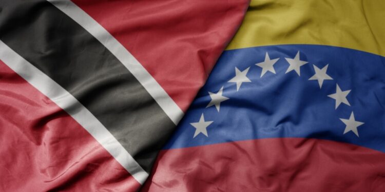 Trinidad & Tobago geeft veel minder werkvergunningen aan Venezolanen; spanningen met Caracas lopen op 2 download Het ministerie van Homeland Security in Trinidad & Tobago heeft het aantal werkvergunningen voor Venezolaanse staatsburgers dit jaar drastisch teruggebracht. Waar in 2024 nog 4.275 vergunningen werden verstrekt, zijn dat er dit jaar tot nu toe slechts 757. Dat is een daling van 3.518 vergunningen, een afname van ongeveer 82 procent. Dit laat de Trinidad & Tobago Guardian weten in een onderzoeksartikel.