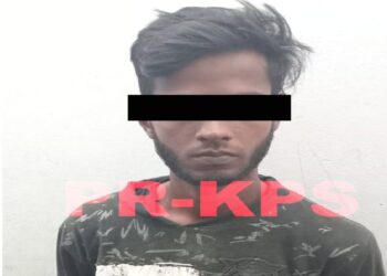 wanted De politie van Jarikaba heeft op vrijdag 14 november 2025 de 24-jarige N.H., alias “NIA”, aangehouden op verdenking van meerdere woninginbraken. Bij de verdachte werd buit teruggevonden en werden drugs aangetroffen. Hij is na overleg met het Openbaar Ministerie in verzekering gesteld.