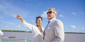 2cc39c46 02f8 424f 8fdc 49eea18f5555 Het staatsbezoek van koning en koningin aan Suriname markeert een nieuw hoofdstuk in de bilaterale relatie, gericht op gelijkwaardigheid, samenwerking en het doorbreken van historische patronen tussen beide landen .... lees meer en laat een comment achter.