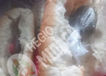 594070352 122299783514011040 4040896999918053503 n e1764876920111 Bij een controle op politiebureau Santo Boma werd in aangepaste voeding voor een gedetineerde vermoedelijke drugs aangetroffen. De vrouw die het pakketje bracht, is aangehouden en het onderzoek loopt verder - Lees meer en laat een reactie achter...