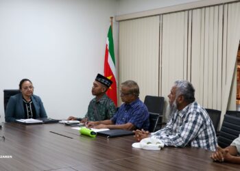 597931009 1180047444313042 8068462233712755109 n Minister Bee bespreekt met religieuze leiders de stopzetting van salarissen voor 94 geestelijken en zoekt samen naar een duurzame oplossing. Lees meer over dit overleg.