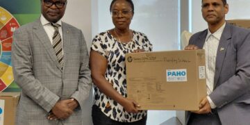 602975722 1275233044638996 8256231101533600854 n Suriname ontvangt nieuwe medische apparatuur en hulpmiddelen van PAHO/WHO voor betere zorg en mentale gezondheid. Lees verder over deze belangrijke steun voor onze gezondheidszorg.