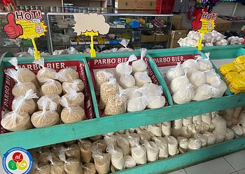 605295866 1283069713854350 5833799137337654192 n EZOTI trof bij supermarkten in Paramaribo vervallen producten en ontbrekende prijsaanduidingen aan. Lees hoe winkeliers worden aangespoord tot verbetering en naleving van regels.