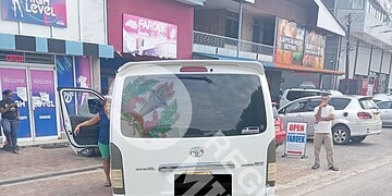 606453703 122334539840001925 6455774046935237855 n Een bromfietser en duorijder raakten gewond bij een aanrijding op de Indira Gandhiweg. Lees verder voor meer details over het ongeluk en het politieonderzoek.