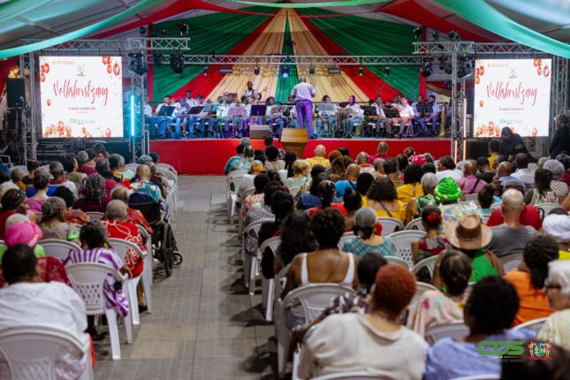 7bee6966 4539 4653 8533 73b33c74d7b1 President Simons benadrukte tijdens de Volkskerstzang het belang van eenheid en innerlijke vrede voor Suriname. Ontdek haar inspirerende boodschap en oproep tot samenhorigheid. Lees verder!