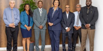 Onderhandelingsorgaan van de overheid heeft nieuwe bemensing 4 Delano Landvreugd is benoemd tot voorzitter van het Onderhandelingsorgaan Overheid, met aandacht voor economie en arbeidsvoorwaarden. Lees verder voor meer details over deze belangrijke stap.