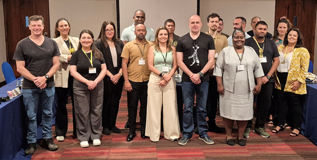 VS steunt regionale aanpak tegen wildlife trafficking via herstart SIG Jaguar 1 SIG Jaguar Suriname, Brazilië en Guyana bundelen krachten tegen wildlife trafficking met herstart SIG Jaguar. Ontdek hoe samenwerking de strijd versterkt en netwerken ontmantelt. Lees meer!