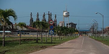 Suralco1 Suriname en Suralco investeren jaarlijks tot USD 480.000 in lokale projecten voor duurzame ontwikkeling rond Afobaka en bauxietregio’s. Lees meer over deze samenwerking!