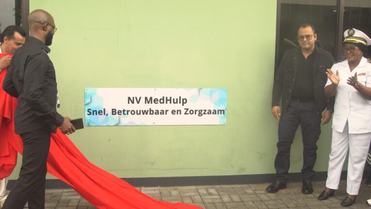 VWA 7 Een nieuwe huisartsen-spoedpost opent de zorg dichterbij en ontlast de Spoedeisende Hulp. Ontdek hoe dit de gezondheidszorg in Suriname versterkt. Lees meer!