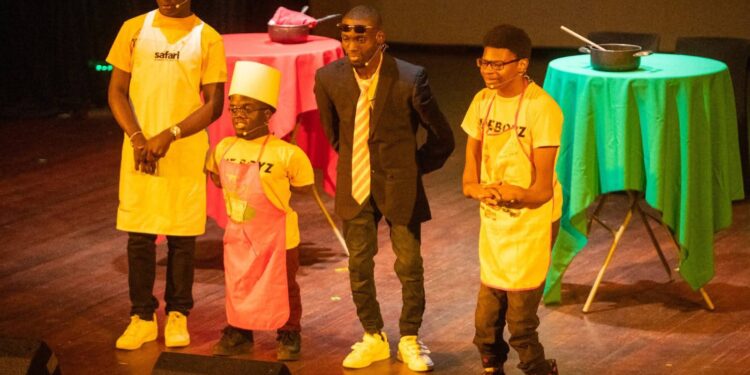 WhatsApp Image 2025 12 06 at 13.52.55 6e2aceb5 Vicepresident Gregory Rusland benadrukte in Theater Thalia het belang van inclusie en betere faciliteiten voor mensen met een beperking, na een indrukwekkende voorstelling waarin talent en kunst zonder grenzen werden getoond - Lees meer en laat een reactie achter...