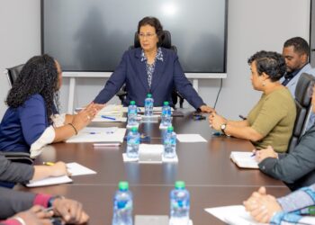 President Simons installeert werkgroep voor duurzame armoedebestrijding 4 WhatsApp Image 2025 12 09 at 16.02.42 President Simons start een werkgroep die mensen helpt vakken te leren en kansen biedt tegen armoede. Lees hoe dit jouw gemeenschap kan versterken!