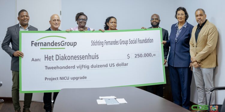 Couveuse-afdeling Diakonessenhuis krijgt opknapbeurt dankzij €250.000 donatie Fernandes Social Foundation 1 WhatsApp Image 2025 12 09 at 18.27.27 Dankzij een donatie van 250.000 euro wordt de couveuse-afdeling van het Diakonessenhuis gerenoveerd. Lees hoe deze investering pasgeborenen helpt en wat er nog meer op