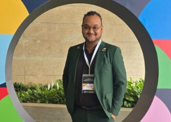 Ingezonden: Statement- Internationale dag van de Mensenrechten 5 WhatsApp Image 2025 12 10 at 1.21.11 AM e1765368712322 Vandaag staan basisrechten centraal: veiligheid, onderwijs en gelijke kansen voor iedereen in Suriname. Ontdek hoe Hakiem Lalmahomed zich hiervoor inzet en lees verder.