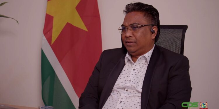 Financieel wanbeheer volgens Noersalim belangrijkste oorzaak problemen bij FAI 1 WhatsApp Image 2025 12 10 at 13.29.11 FAI kampt met financieel wanbeheer en salarisachterstanden. Nieuwe maatregelen en onderzoek moeten verbetering brengen. Lees verder voor het volledige verhaal en updates.