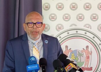 Minister van Onderwijs, Cultuur en Wetenschappen, Dirk Currie