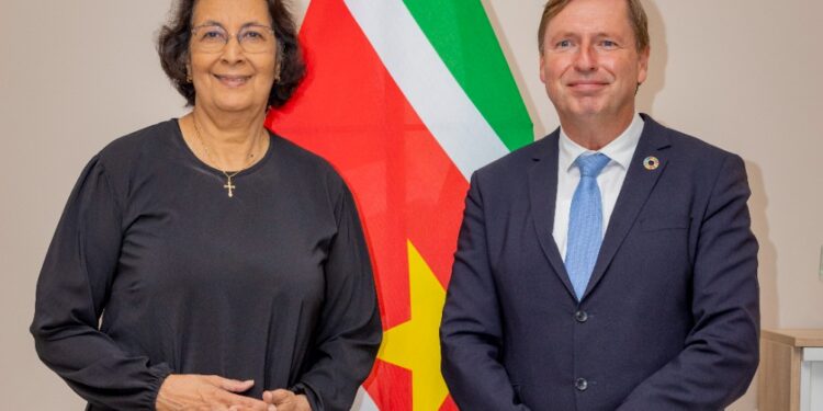 WhatsApp Image 2025 12 15 at 21.53.35 e1765848442250 Suriname start samenwerking met UNIDO om nieuwe sectoren te ontwikkelen en de economie te versterken. Ontdek hoe dit de toekomst van het land vormgeeft in